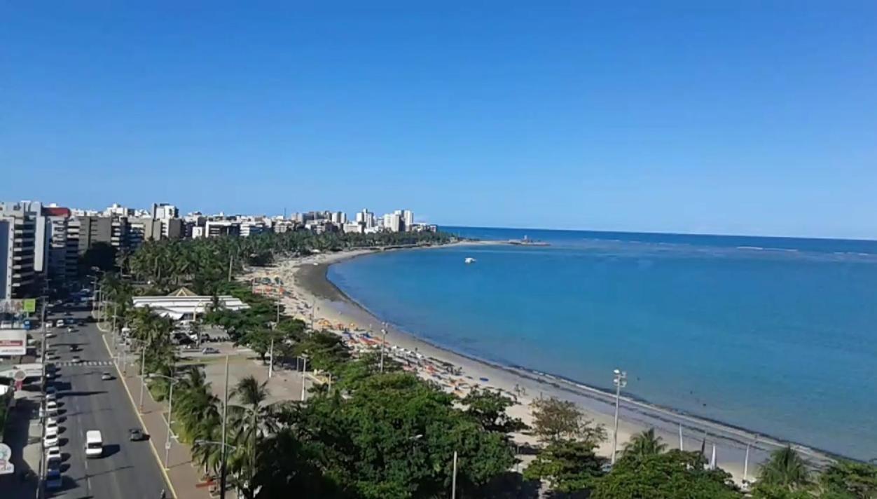 Maceió Na Beira Mar De Pajucara- Edif Neo- Apartamento Quarto E Sala- Tem Varanda - Vista Lateral Do Mar- Rua Julio Plech Filho 60 Esquina Com Avenida Doutor Antonio Gouveia - Consumo Eletrico E Pago No Ckeck-Out 1Kwh E 1,35 Reias מראה חיצוני תמונה