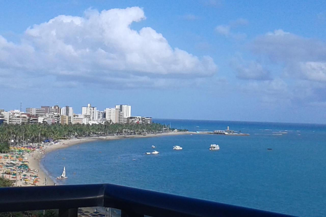 Maceió Na Beira Mar De Pajucara- Edif Neo- Apartamento Quarto E Sala- Tem Varanda - Vista Lateral Do Mar- Rua Julio Plech Filho 60 Esquina Com Avenida Doutor Antonio Gouveia - Consumo Eletrico E Pago No Ckeck-Out 1Kwh E 1,35 Reias מראה חיצוני תמונה